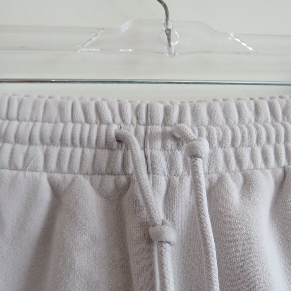 ARITZIA TNA Cozy AF Sweatfleece Boyfriend Sweatpant Heather Cloud White Size S - Picture 8 of 16